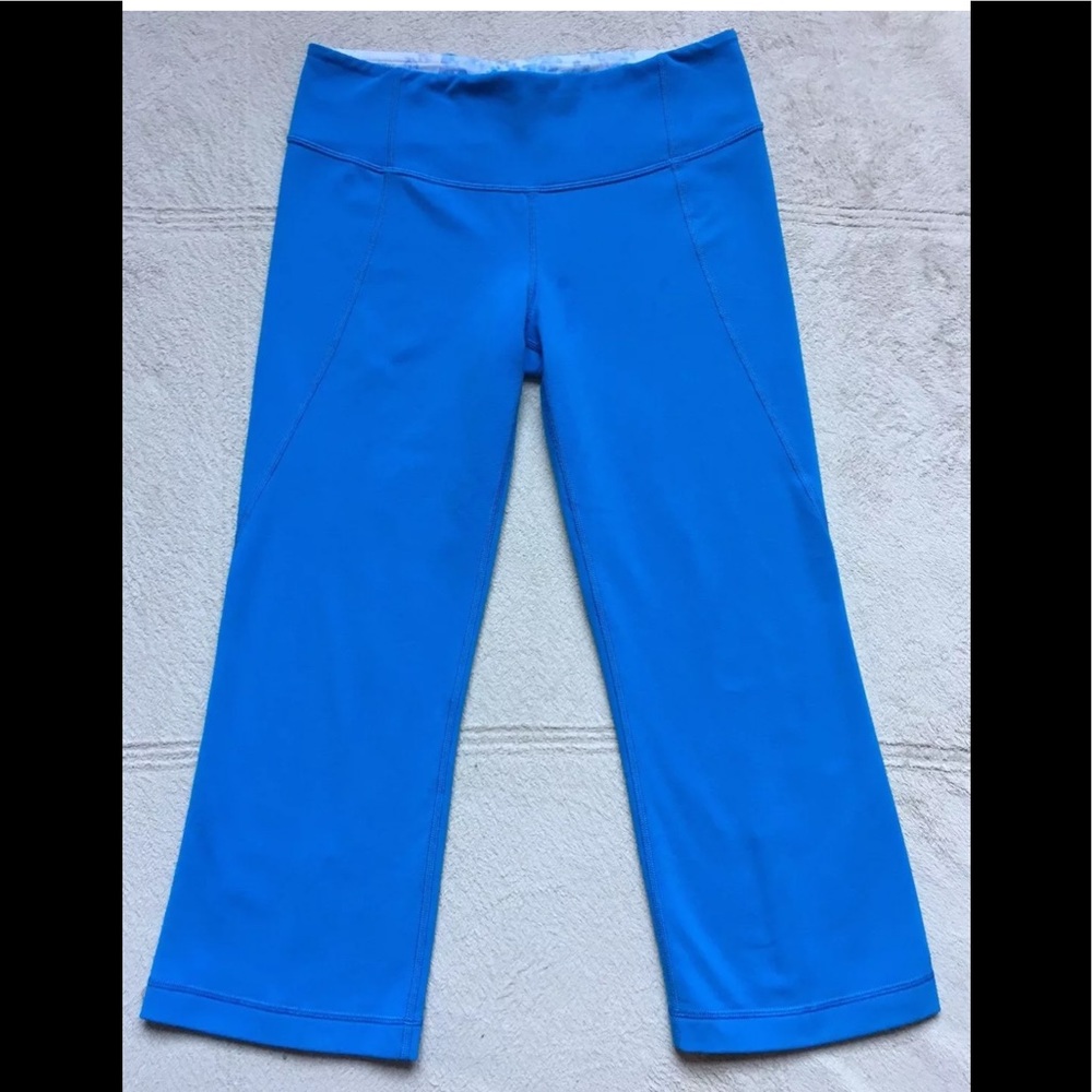 Lululemon Gather & Crow Capri Leggings, Sz 6, Blue